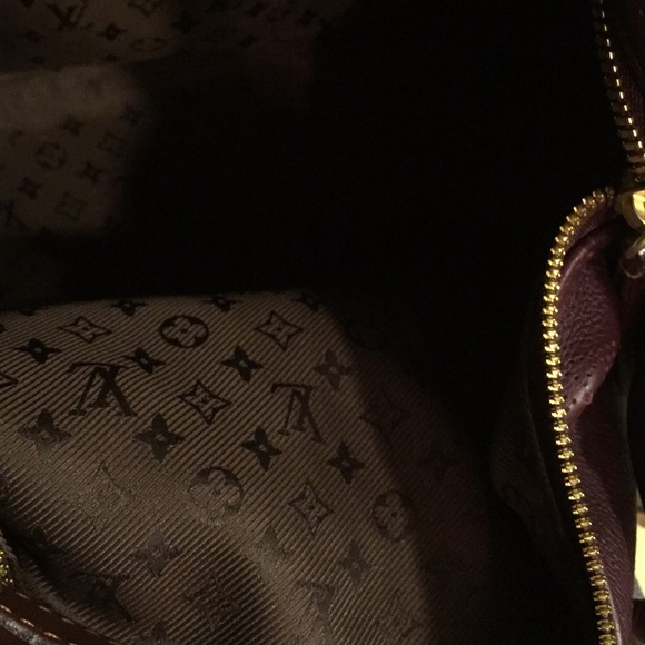 Authentic Louis Vuitton Onatah Mahina Bag. - Picture 8 of 13